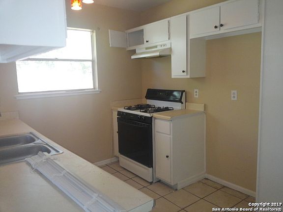 4th image of 5163 Village Way