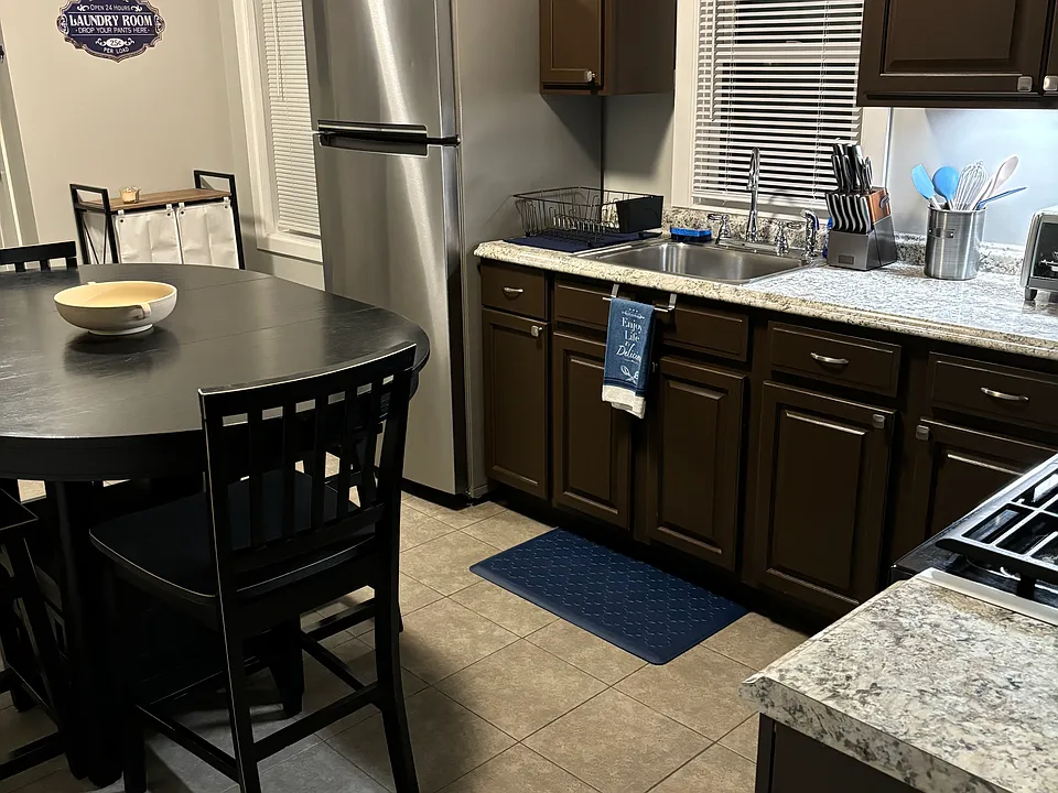 52 Phillips Rd #2