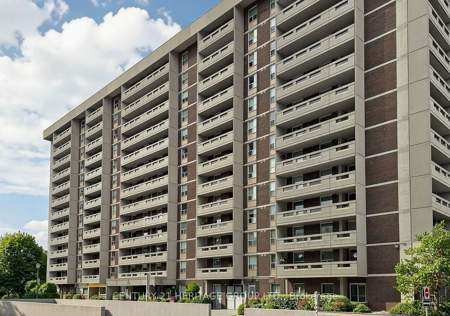 3 bed, $3,200 — Photo 1