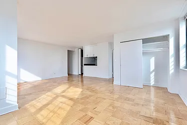 Rented by Manhattan Realty Group