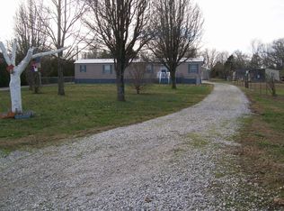 825 Francis Ferry Rd, McMinnville, TN 37110