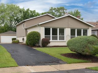 323 E Harrison St, Elmhurst, IL 60126