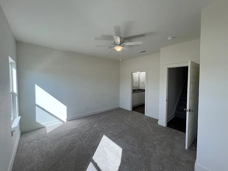 1003 Allie Way — Photo 7