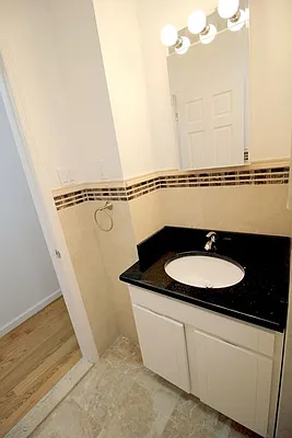 Rented by Elite NY Holdings | media 23