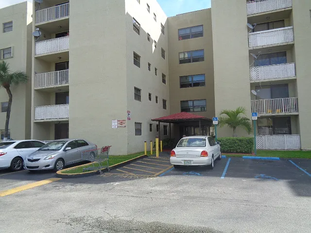 8075 NW 7th St #203 — Photo 14
