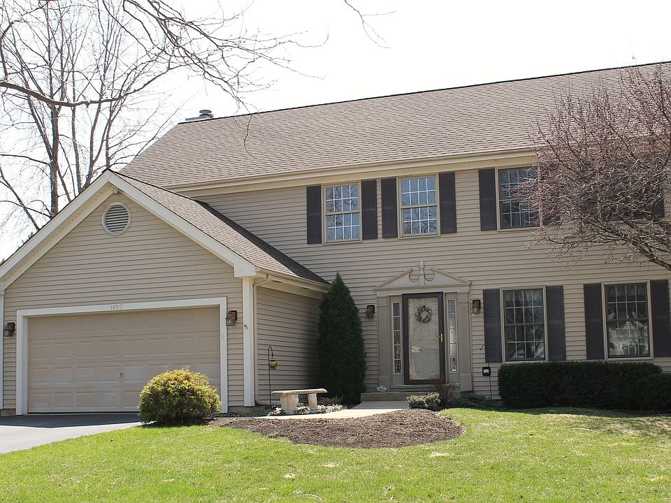 Immaculate 2-Story on the East Side of St. Charles!
