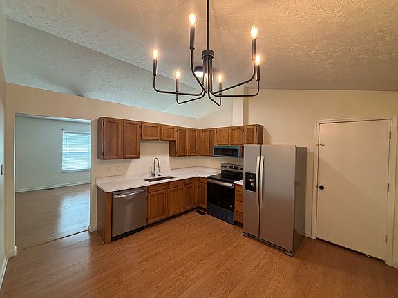 Kitchen Pic 2