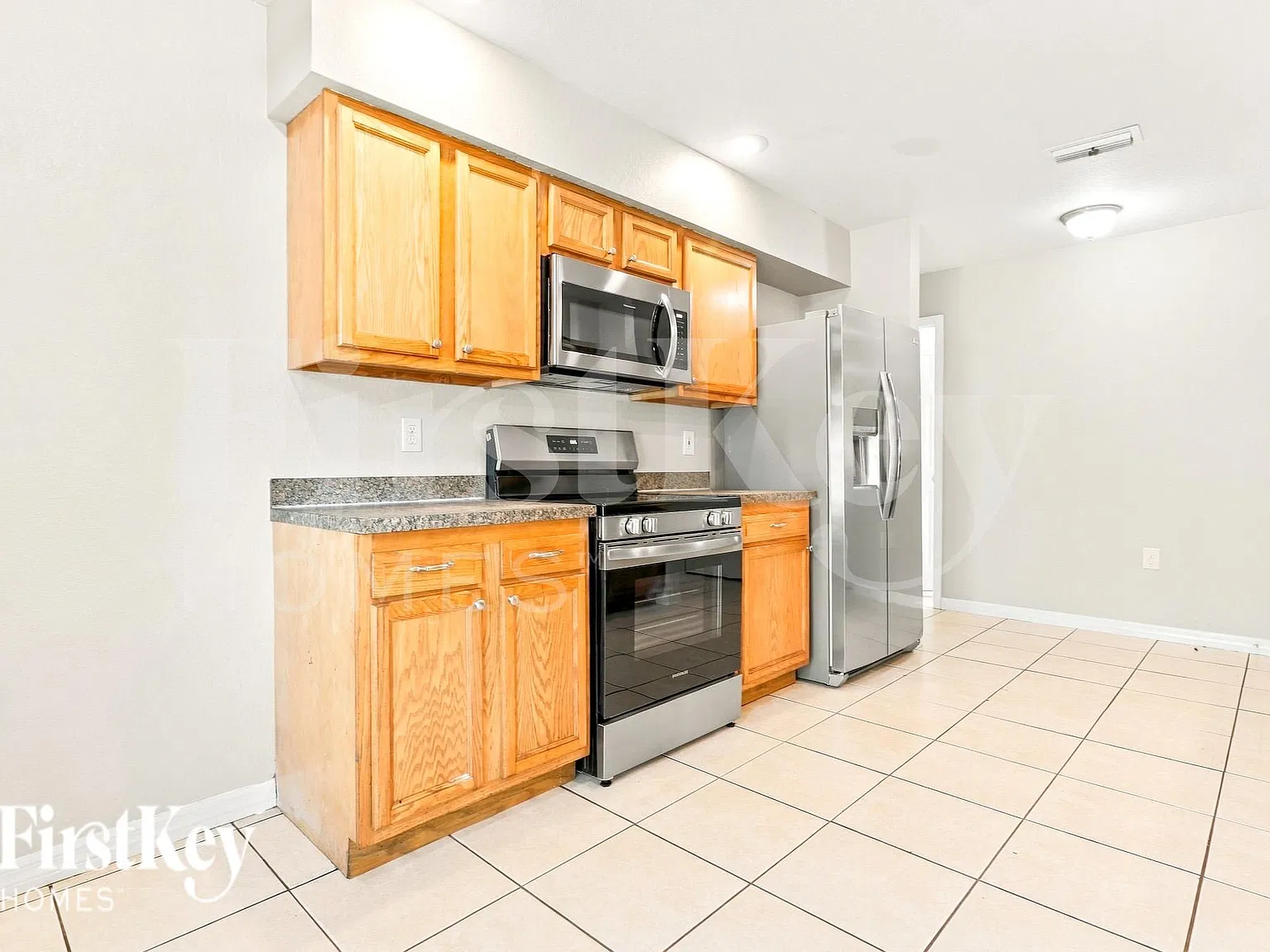 4 bed, 2.0 bath, 1618 sqft, $2,515 — Photo 4