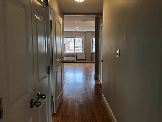 Rented by Amorelli Realty | media 2