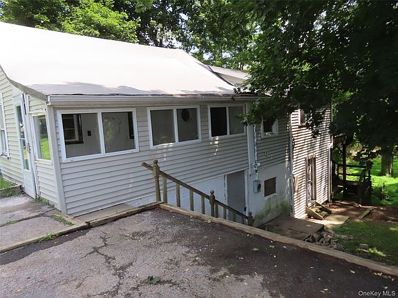 3rd image of 4 Wilbur Road