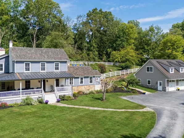 62 Walnut Bank Rd, Glenmoore, PA 19343