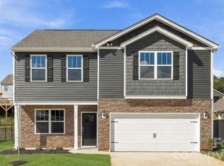 145 Ridgehaven Dr, Waynesville, NC 28786