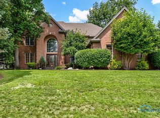 7852 Quail Creek Rd, Maumee, OH 43537