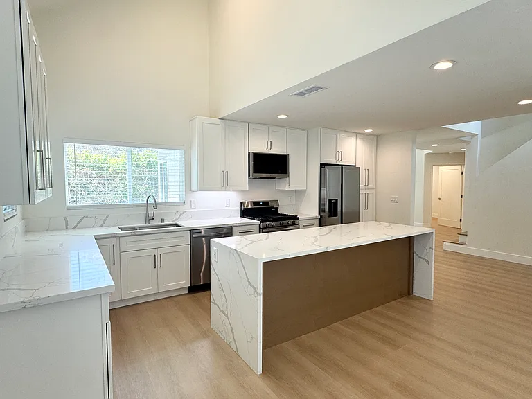 2737 Forest Park Ln — Photo 17