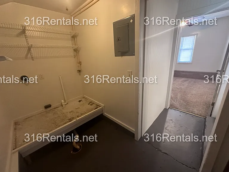 2305 S Topeka Ave — Photo 10