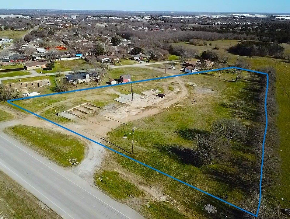 1st image of 12 Lancaster Hutchins Rd