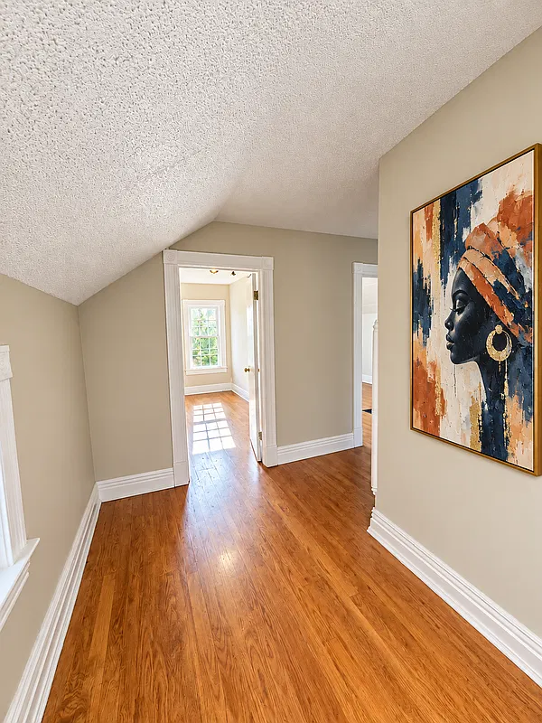 3 bed, 2.0 bath, 1344 sqft, $1,850 — Photo 2