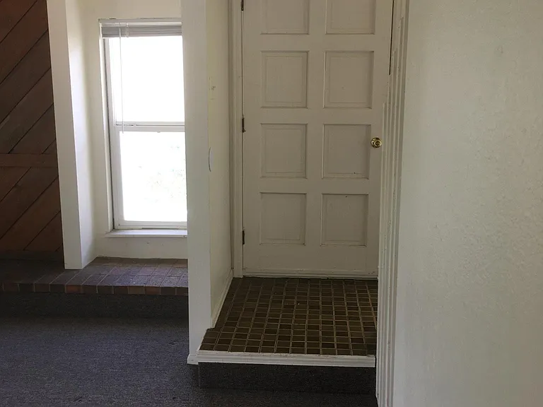 1015 Hover St #1 — Photo 7