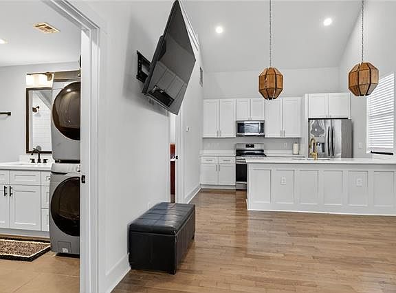 3rd image of 2218 Soniat St #A