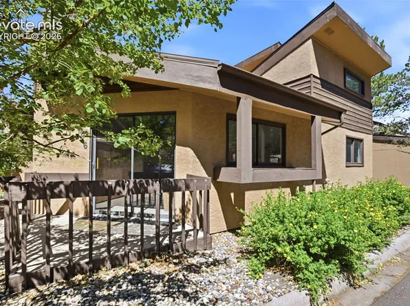 806 Pebblewood Dr, Colorado Springs, CO 80919