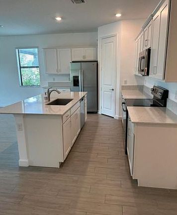 3rd image of 6043 Stonecrest Ct