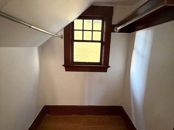 5th image of 28 Croxton Ave