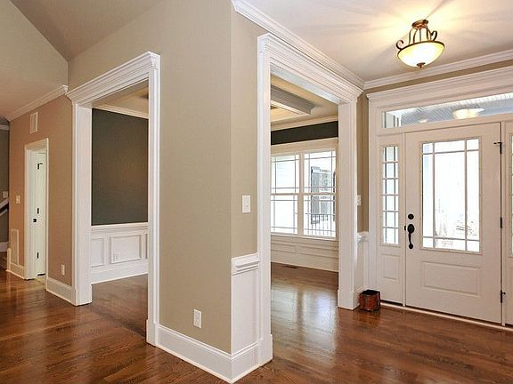 3rd image of 213 Grantwood Dr