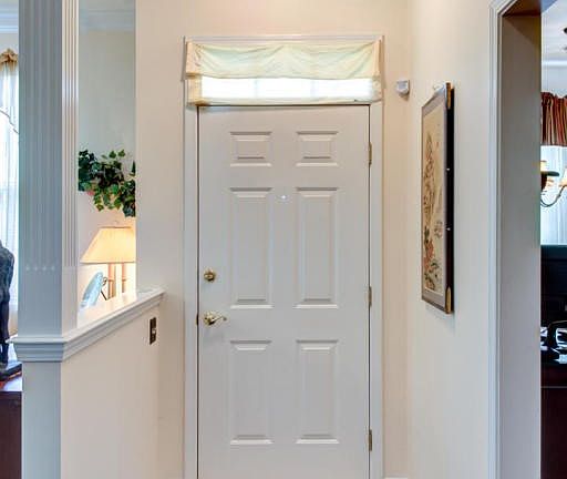 Half wall inside front door