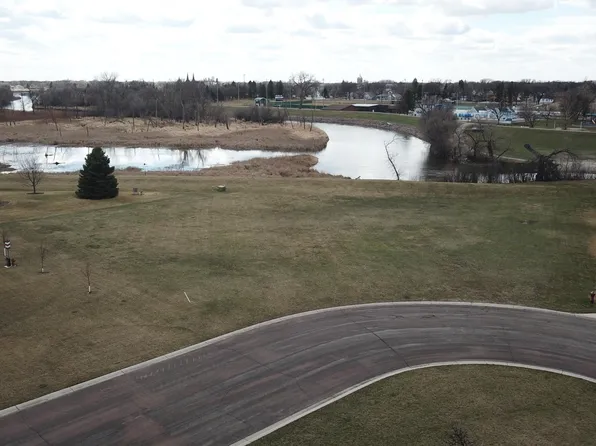 105 Oak Dr, Breckenridge, MN 56520