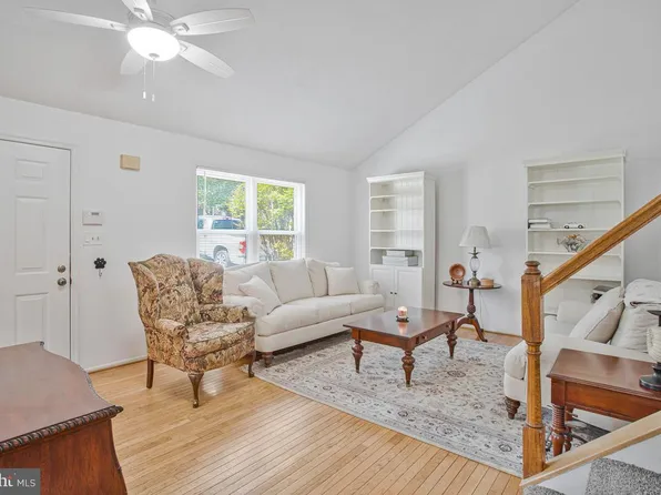 1180 Bay Highlands Dr, Annapolis, MD 21403
