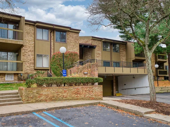 27333 Arborway Rd Unit 55, Southfield, MI 48033