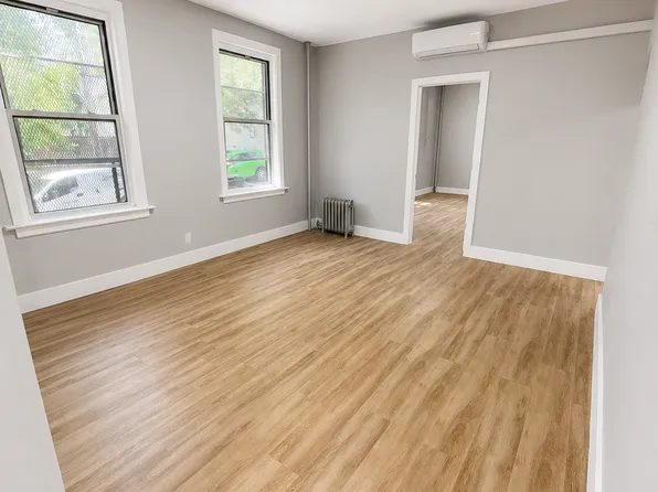 1151 Grant Avenue image 1 of 6