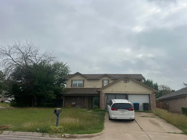 6736 Woodsmoke Way, Fort Worth, TX 76137