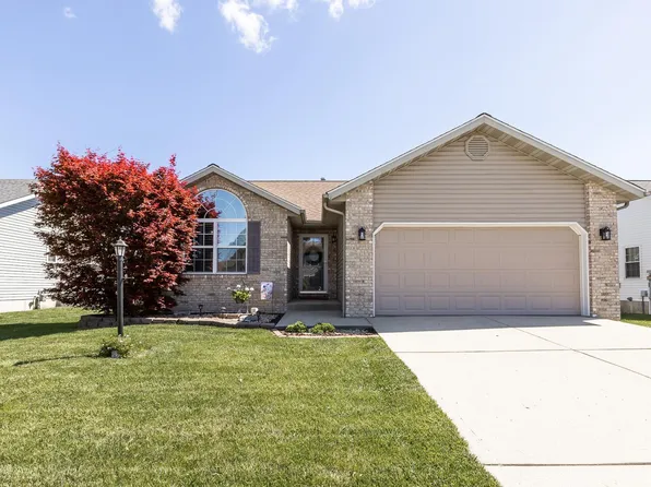 12 Julie Dr, Glen Carbon, IL 62034