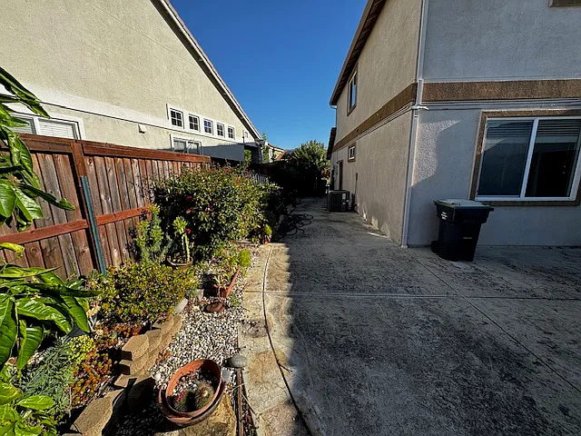 3800 Stafford Springs Way — Photo 45