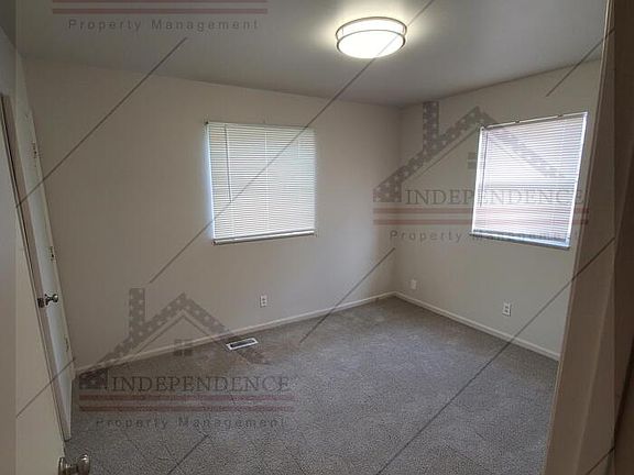 3rd image of 3538 Dorham Pl