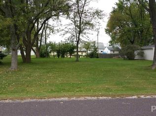 109 Grant St, Washington, IL 61571