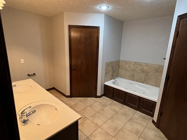 1442 N Opportunity Ave — Photo 22