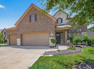 423 Yegua St, Webster, TX 77598