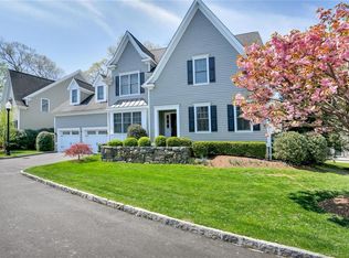 91 Cardinal Ln, Stamford, CT 06902