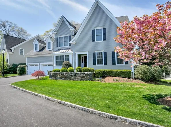 91 Cardinal Ln, Stamford, CT 06902