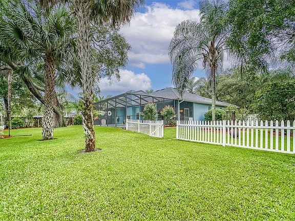 2nd image of 10420 Nightengale Dr
