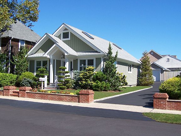 3rd image of 318 Raynor Ave