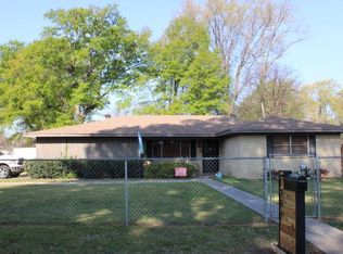 1297 John St, Greenville, MS 38703