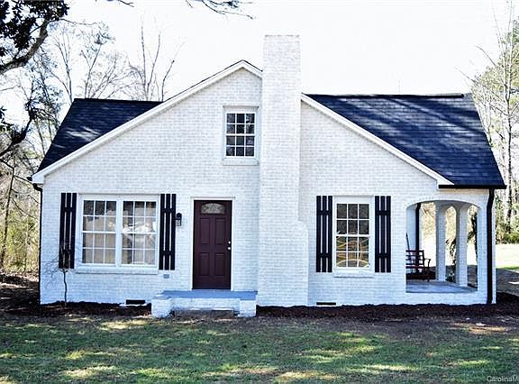 2nd image of 1115 Young St