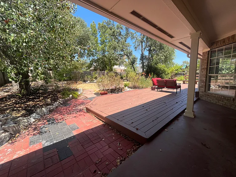 10410 Laurel Hill Cv — Photo 24