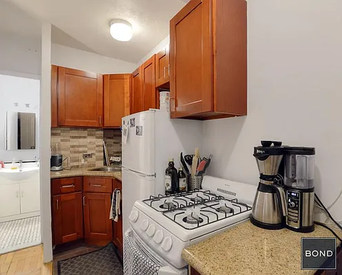 Rented by Bond New York | media 22