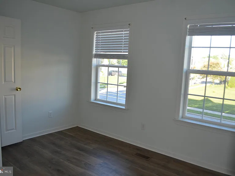 12113 Fallen Timbers Cir — Photo 24