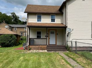 605 8th St, New Brighton, PA 15066