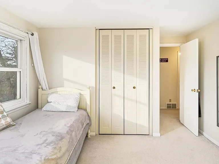 423 Kelly Cir — Photo 25
